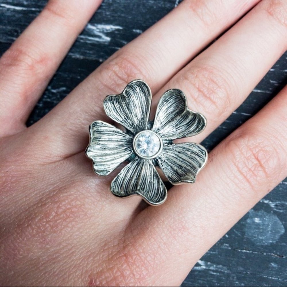Vintage Silver Flower Rhinestone Adjustable Ring
